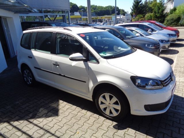 Gebraucht VW Touran 150 PS (110 kW) 2013 Weiß Van / Kleinbus