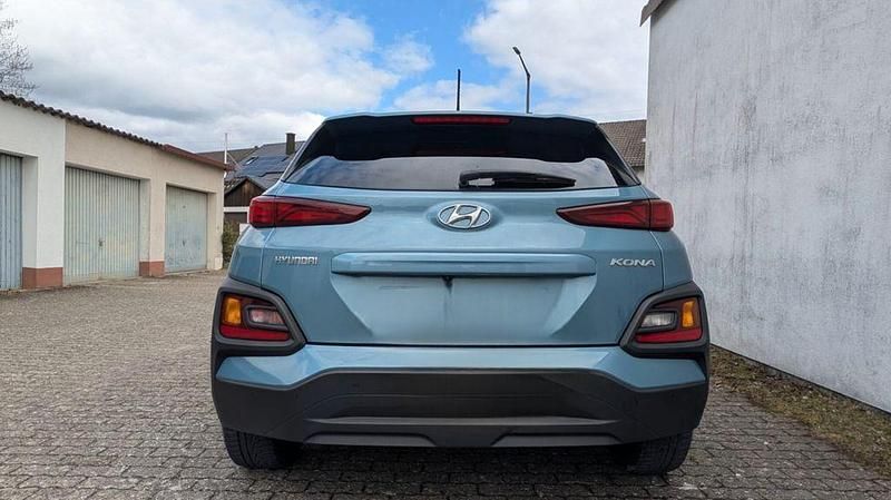 Gebraucht Hyundai Kona Premium 120 PS (88 kW) 2018 Blau SUV