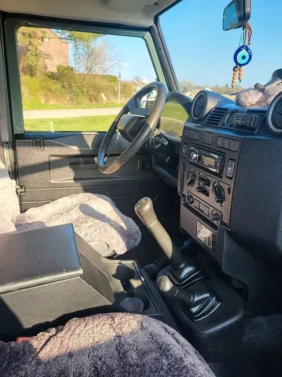 Gebraucht Land Rover Defender 122 PS (89 kW) 2009 Grün Kombi