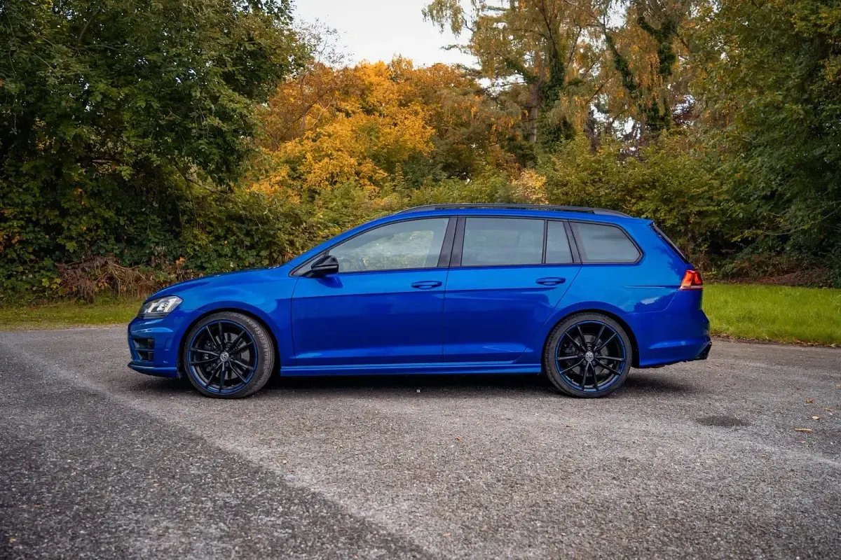 Gebraucht VW Golf VII R 370 PS (272 kW) 2015 Blau Kombi
