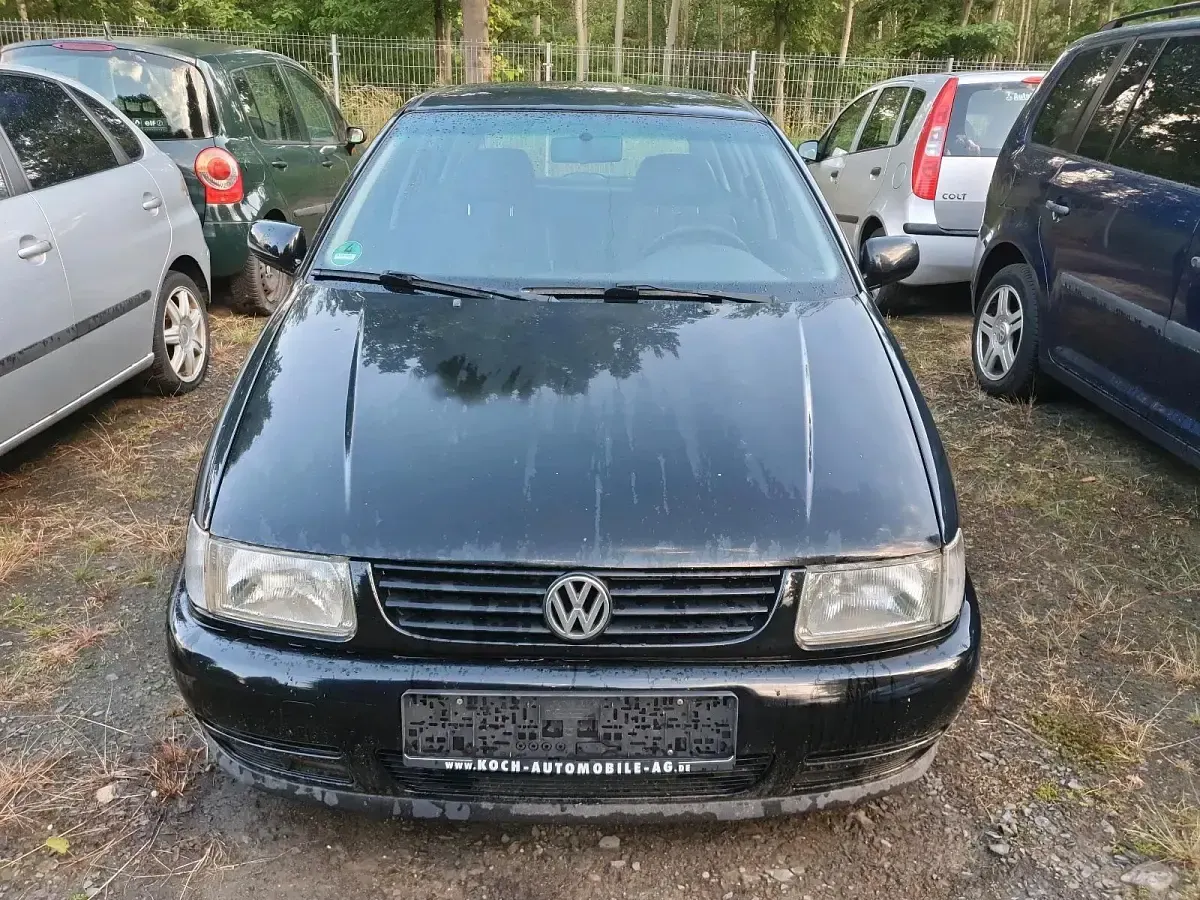 Gebraucht VW Polo 75 PS (55 kW) 1997 Schwarz Kleinwagen