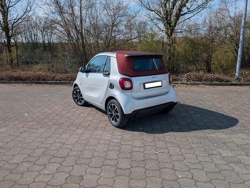 Gebraucht Smart ForTwo Cabrio Prime 90 PS (66 kW) 2017 Weiß Cabrio