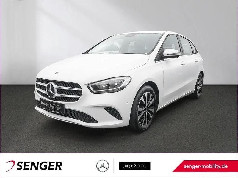 Weiß Gebraucht 2022 Mercedes B250e Business Van / Kleinbus | 23.160 € (Guter Preis) - Bild 1/1