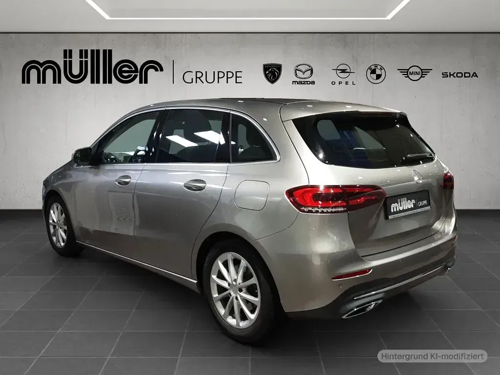 Gebraucht Mercedes B200 163 PS (119 kW) 2020 Mojavesilber metalliclack Kleinwagen