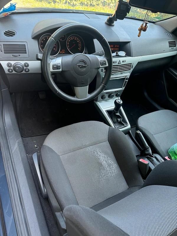 Gebraucht Opel Astra GTC 90 PS (66 kW) 2009 Blau Kleinwagen