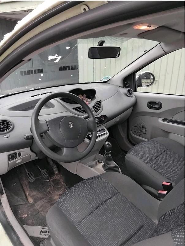 Gebraucht Renault Twingo 60 PS (44 kW) 2007 Andere farben Kleinwagen