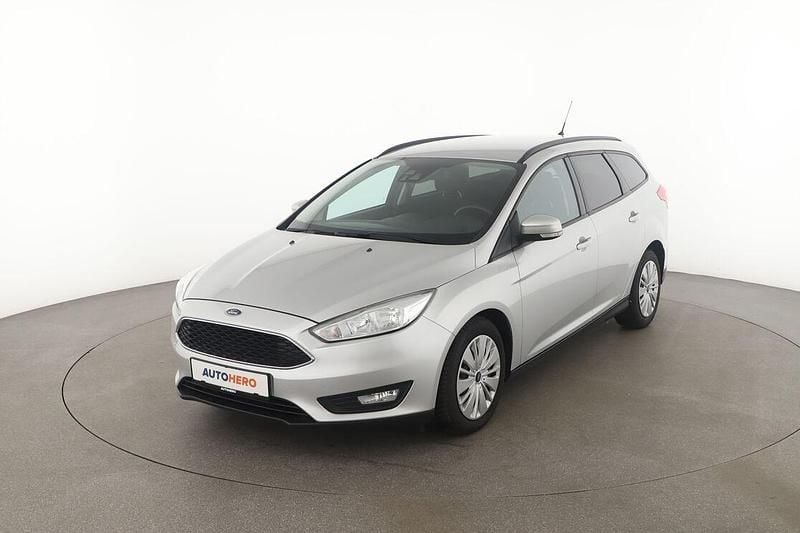 Silber Gebraucht 2016 Ford Focus Business Edition Kombi | 9.930 € (Fairer Preis) - Bild 1/3