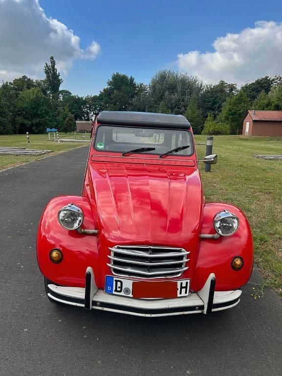 Second-hand Citroën 2CV 29 CP (21 kW) 1989 Roșu Berlinǎ