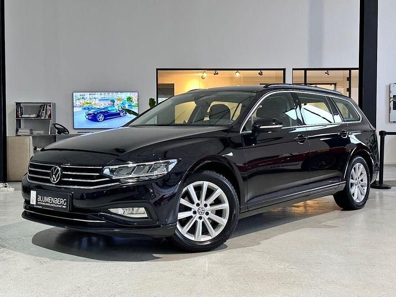 Schwarz Gebraucht 2021 VW Passat Business Kombi | 17.980 € (Superpreis) - Bild 1/4