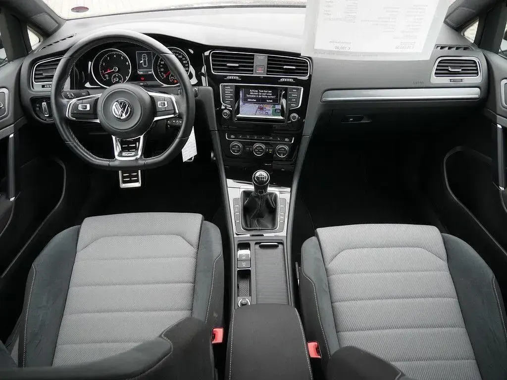 Gebraucht VW Golf VII Highline 150 PS (110 kW) 2014 Schwarz Kombi