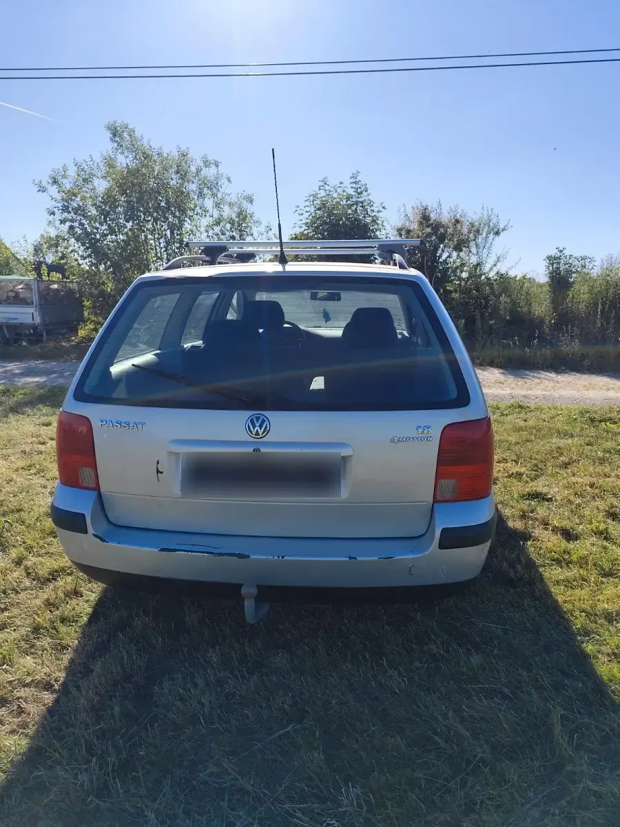 Gebraucht VW Passat 125 PS (91 kW) 2000 Silber Kombi