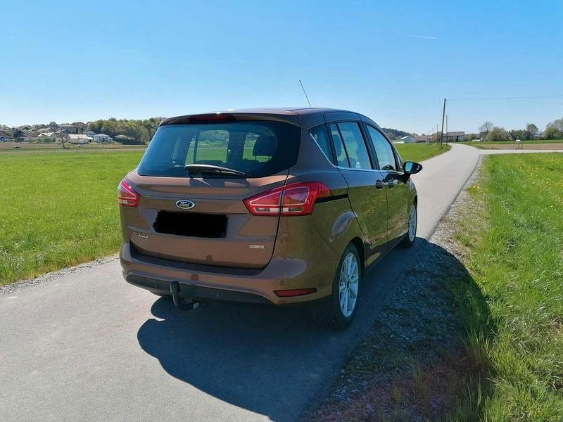 Gebraucht Ford B-MAX Titanium 125 PS (91 kW) 2015 Braun Van / Kleinbus