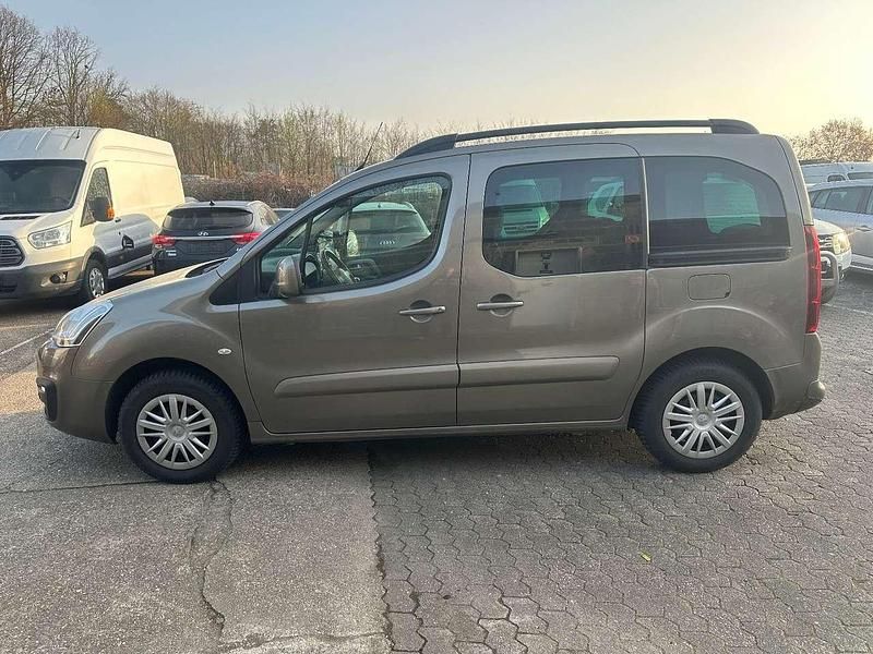 Gebraucht Peugeot TePee Allure 99 PS (72 kW) 2016 Lack nocciola/metalliclackier Kombi