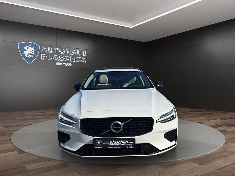 Gebraucht Volvo V60 R-Design 341 PS (250 kW) 2020 Ice white solid solid (weiß) Kombi