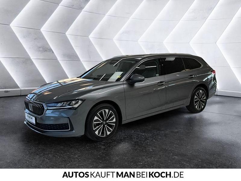 Gebraucht Skoda Superb Selection 150 PS (110 kW) 2025 Graphitegrau metallic/graphit Kombi