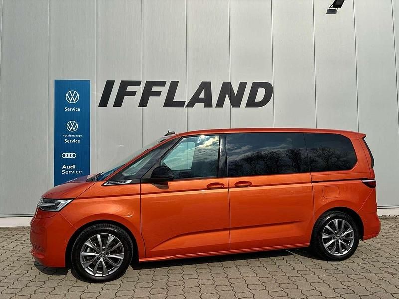 Gebraucht VW Multivan Energetic 218 PS (160 kW) 2022 Energetic orange metallic Van