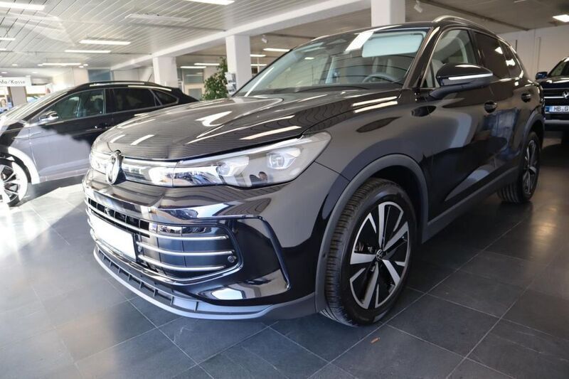 Gebraucht VW Tiguan Elegance 150 PS (110 kW) 2024 Schwarz SUV