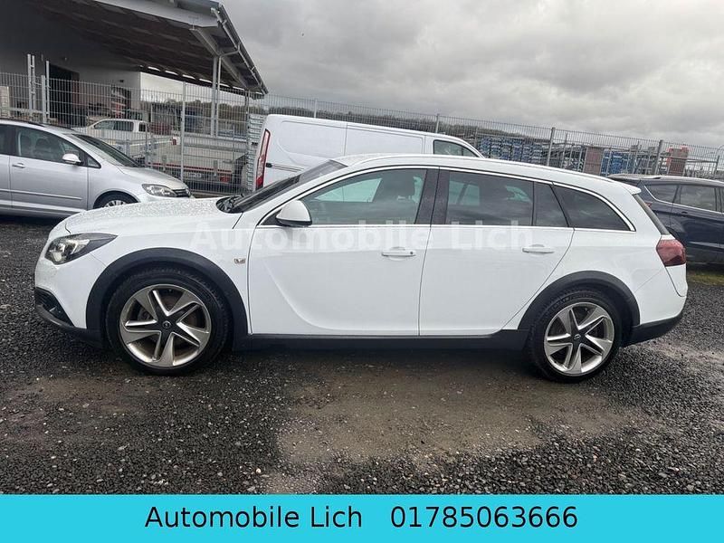 Gebraucht Opel Insignia Country Tourer Basis 194 PS (142 kW) 2014 Weiß Kombi