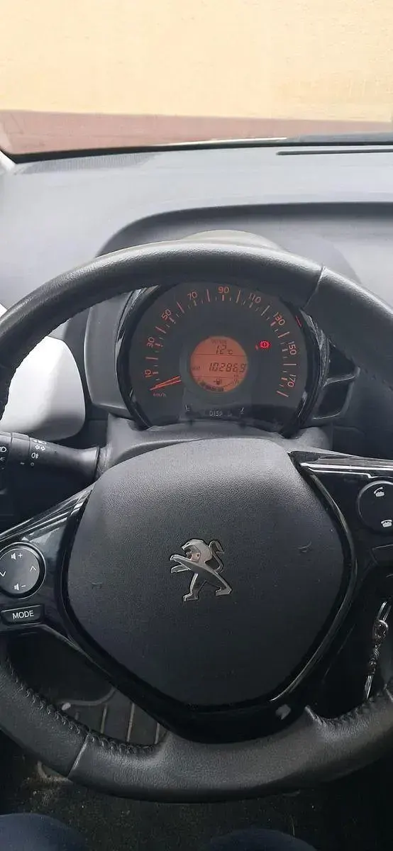 Gebraucht Peugeot 108 69 PS (50 kW) 2014 Weiß Kleinwagen