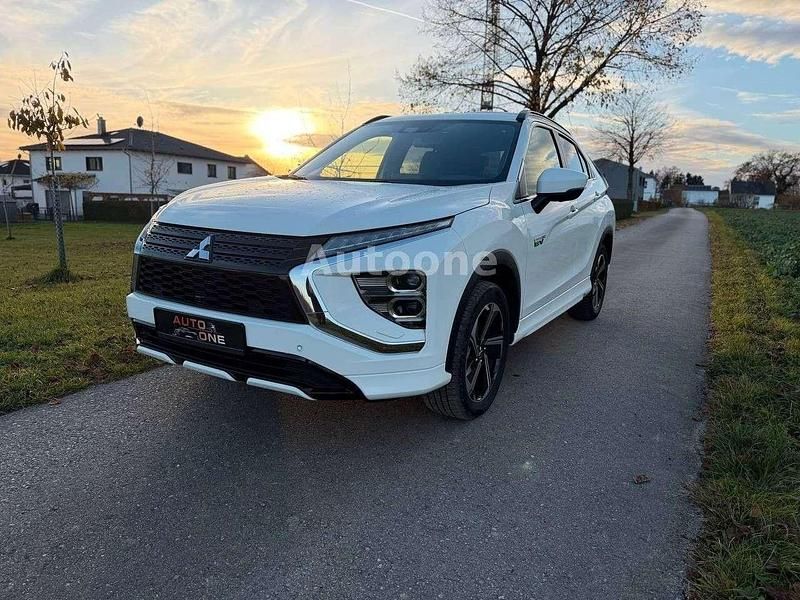 Frost white Gebraucht 2023 Mitsubishi Eclipse Plus SUV | 17.650 € (Fairer Preis) - Bild 1/4