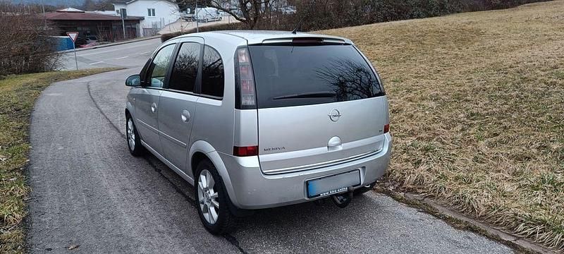Gebraucht Opel Meriva Cosmo 105 PS (77 kW) 2006 Silber Van / Kleinbus