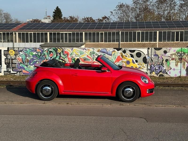 Second-hand VW Beetle 105 CP (77 kW) 2014 Roșu Hatchback