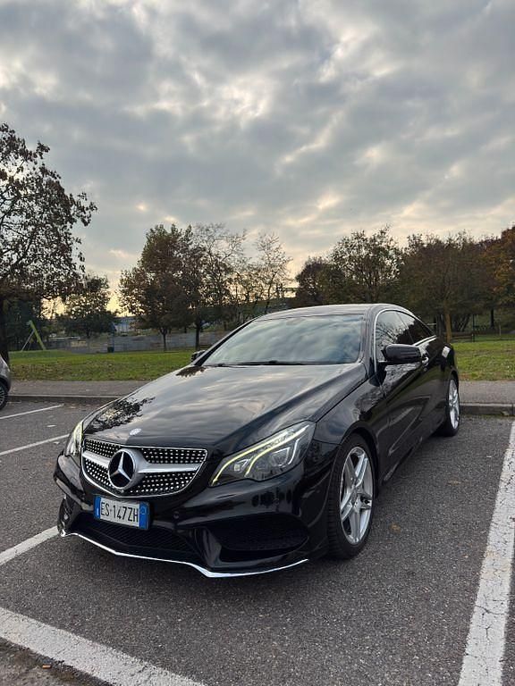 Schwarz Gebraucht 2013 Mercedes E250 Premium Plus Coupé | 14.600 € (Teuer) - Bild 1/4