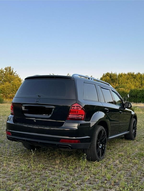 Schwarz Gebraucht 2009 Mercedes GL350 AMG SUV | 17.000 € - Bild 1/4
