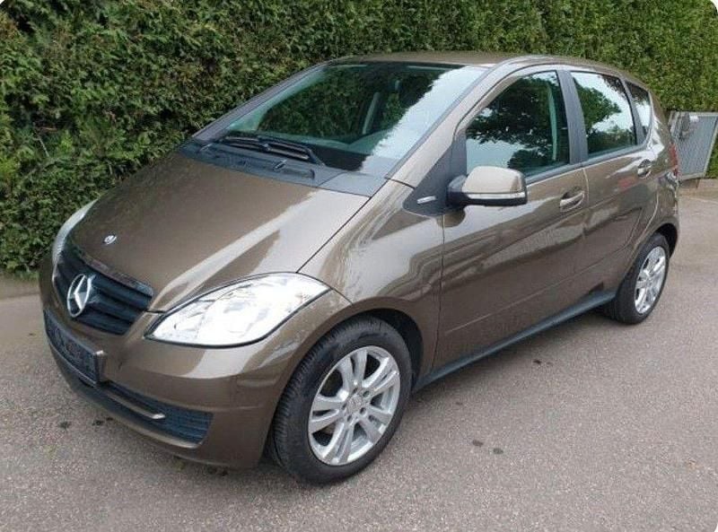 Gebraucht Mercedes A160 82 PS (60 kW) 2011 Braun Limousine