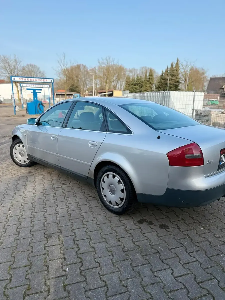 Gebraucht Audi A6 125 PS (91 kW) 2000 Limousine