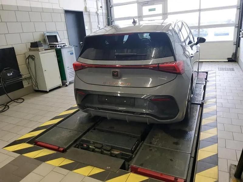 Gebraucht Cupra Born 110 kW (150 PS) 2024 Grau Kleinwagen