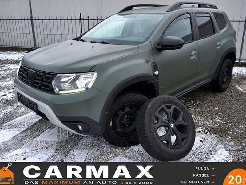Grün Gebraucht 2019 Dacia Duster Adventure SUV | 13.900 € (Fairer Preis) - Bild 1/4
