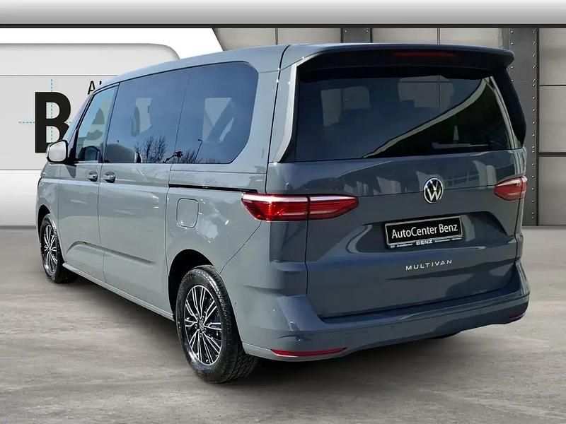 Neu VW Multivan Business 150 PS (110 kW) 2026 Grau Van