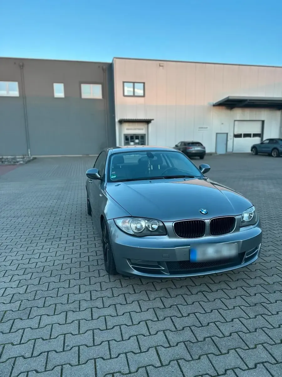 Gebraucht BMW 118 Coupé 143 PS (105 kW) 2011 Grau Coupé