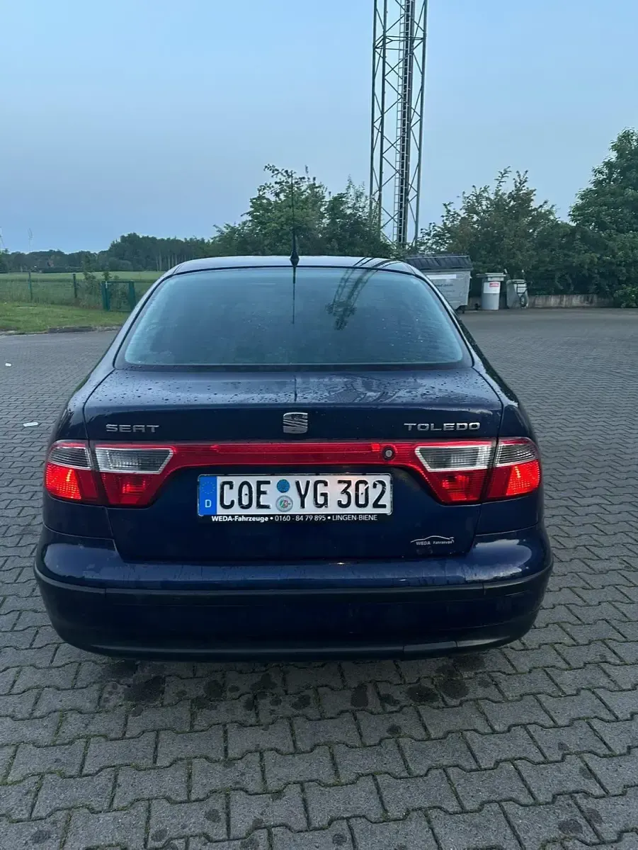 Gebraucht Seat Toledo 105 PS (77 kW) 2000 Blau Limousine