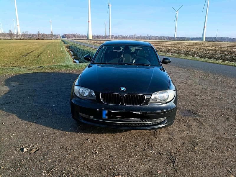 Gebraucht BMW 123 270 PS (198 kW) 2008 Schwarz Kleinwagen