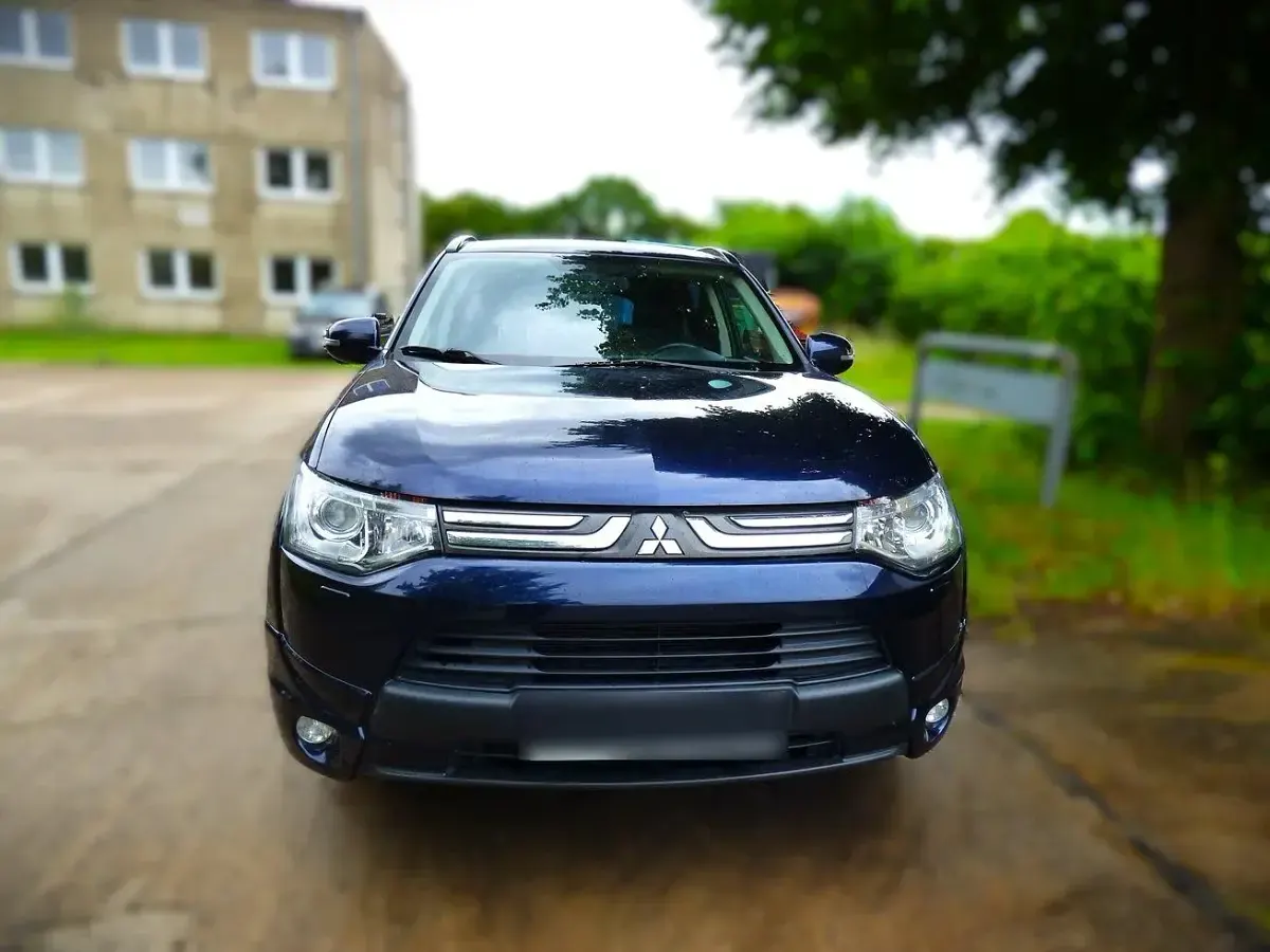 Używany Mitsubishi Outlander 150 KM (110 kW) 2013 Niebieski SUV