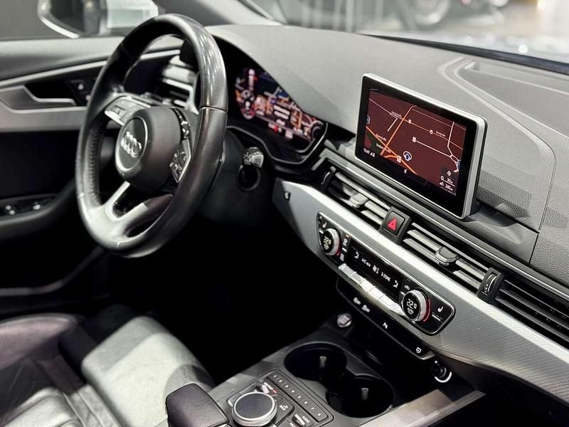 Gebraucht Audi A4 S-Line 150 PS (110 kW) 2019 Florettsilber metallic Kombi