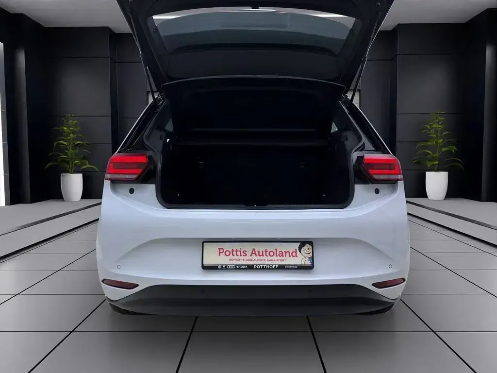 Gebraucht VW ID.3 Pro Performance 150 kW (204 PS) 2023 Weiß Kleinwagen