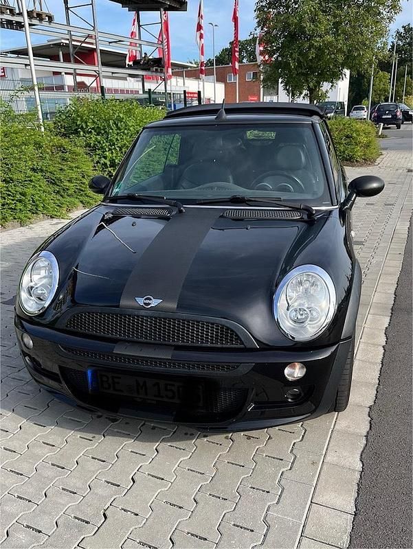 Schwarz Gebraucht 2004 Mini Cooper Cabriolet Cabrio | 5.500 € (Fairer Preis) - Bild 1/4
