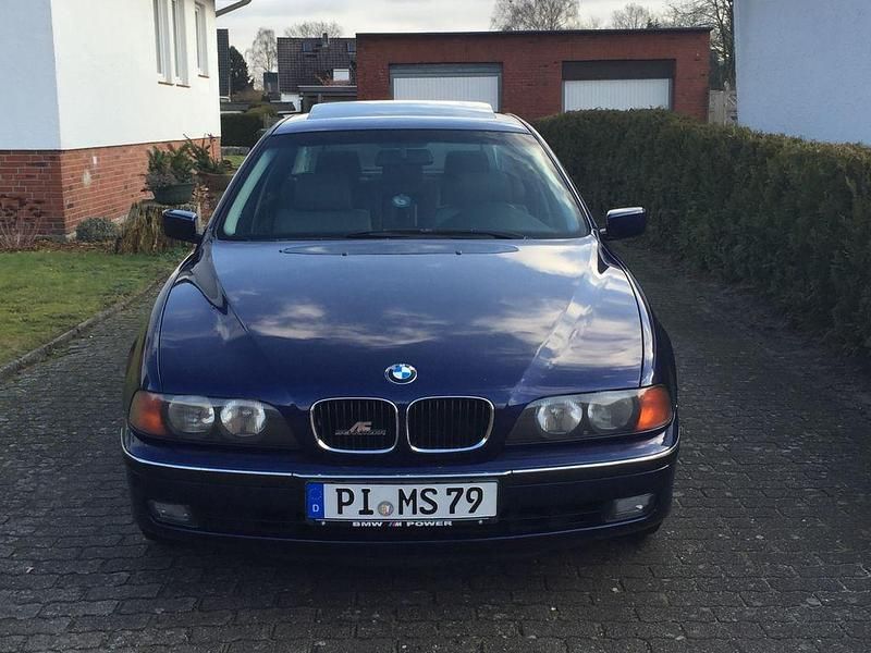 Blau Gebraucht 1997 BMW 523 Performance Limousine | 5.950 € (Fairer Preis) - Bild 1/4