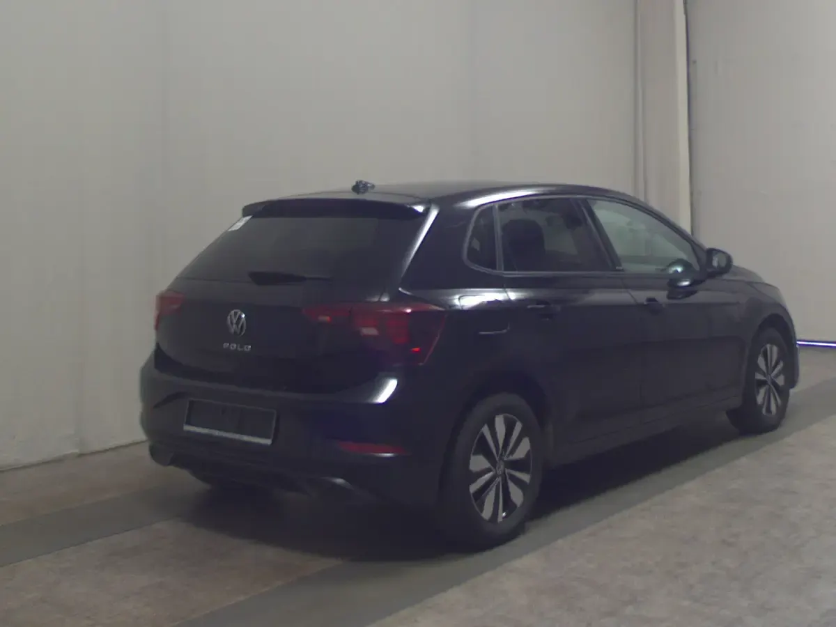 Second-hand VW Polo Move 95 CP (69 kW) 2023 Negru Hatchback