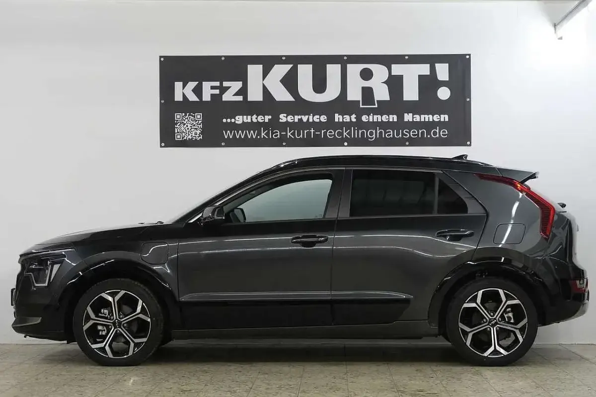 Używany Kia Niro 184 KM (135 kW) 2023 Szary SUV