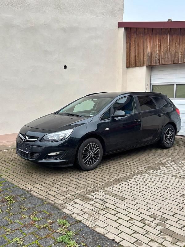 Schwarz Gebraucht 2015 Opel Astra Kombi | 6.590 € (Superpreis) - Bild 1/4