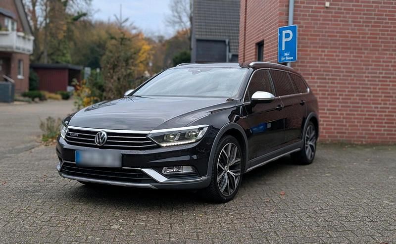 Schwarz Gebraucht 2019 VW Passat Alltrack Kombi | 15.890 € (Guter Preis) - Bild 1/4