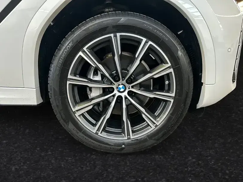 Gebraucht BMW X6 M Sport 352 PS (258 kW) 2024 Weiss SUV