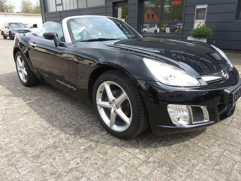 Second-hand Opel GT Basis 264 CP (194 kW) 2008 Negru Cabrio