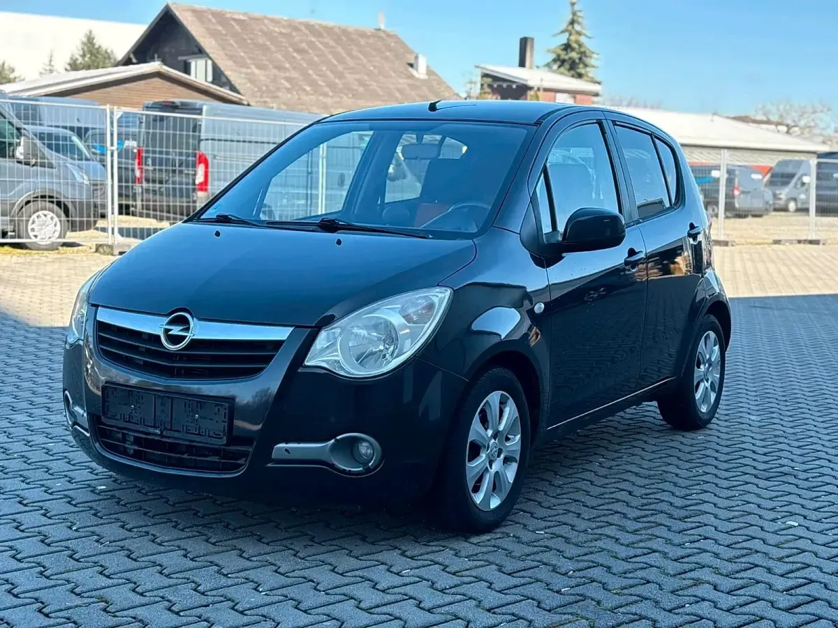 Gebraucht Opel Agila 65 PS (47 kW) 2008 Schwarz Kleinwagen