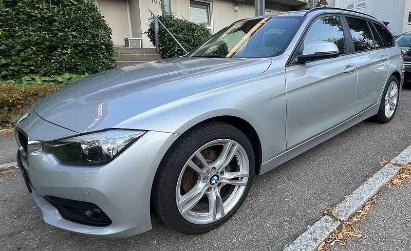 Silber Gebraucht 2016 BMW 318 Kombi | 9.500 € (Superpreis) - Bild 1/4