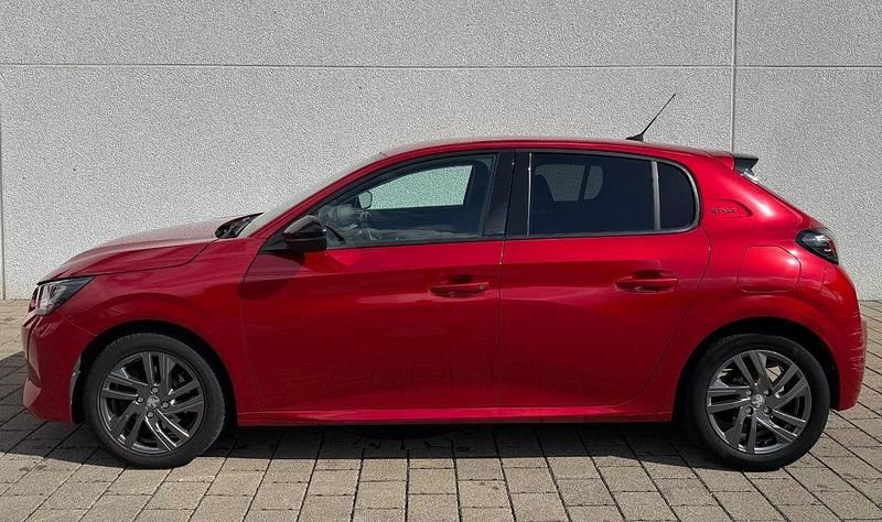 Gebraucht Peugeot 208 Style 101 PS (74 kW) 2022 Rot Kleinwagen